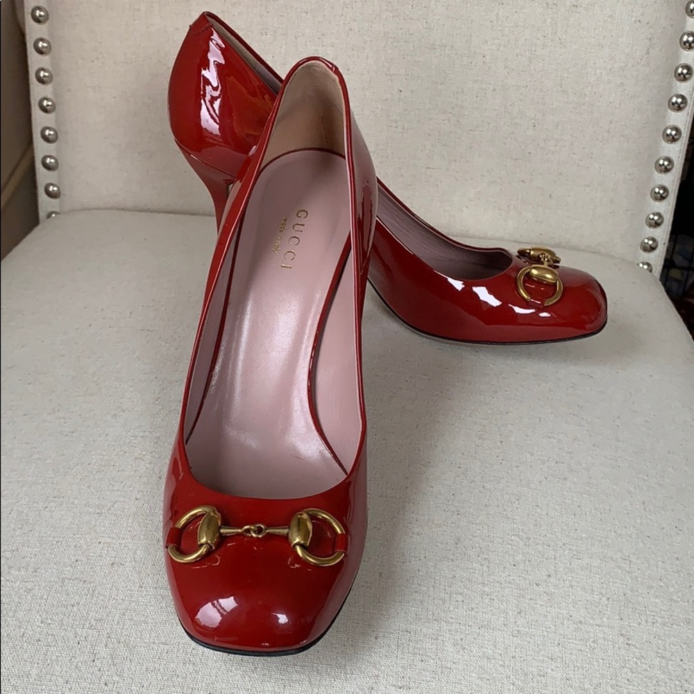 Gucci Shoes 71/2 Lightly Used Some Scratches.